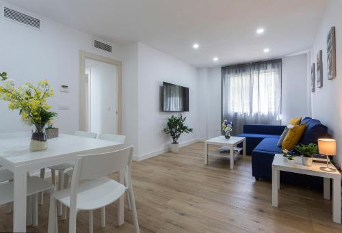 Centro Virgen Guia 3 Rooms — hotel near Seville Airport