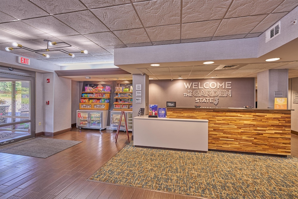 Hampton Inn Flemington - photo 3