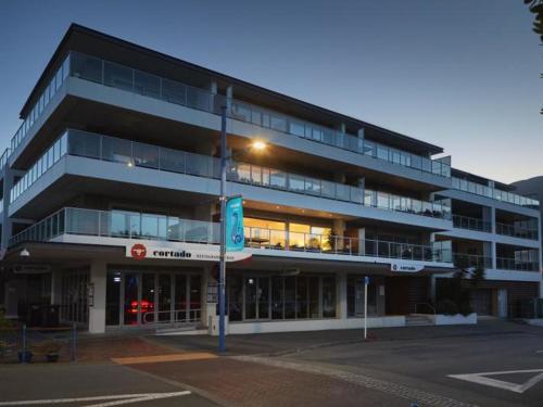 Pohutukawa Apartment — 4-Star Luxury Hotel in Picton, New Zealand
