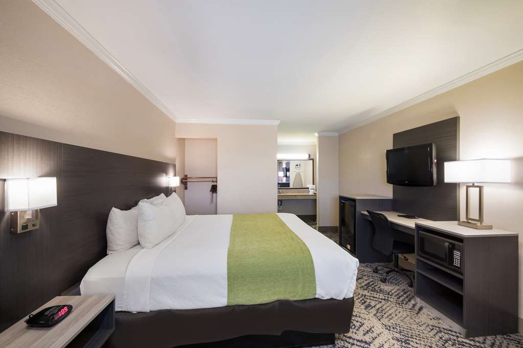 SureStay Hotel by Best Western Rockdale - photo 16