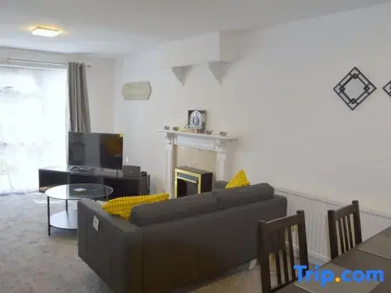 Lindrick Villa 3BD Bunglow Free parking Long stays — 4-Star Luxury Hotel in Leicester, United Kingdom