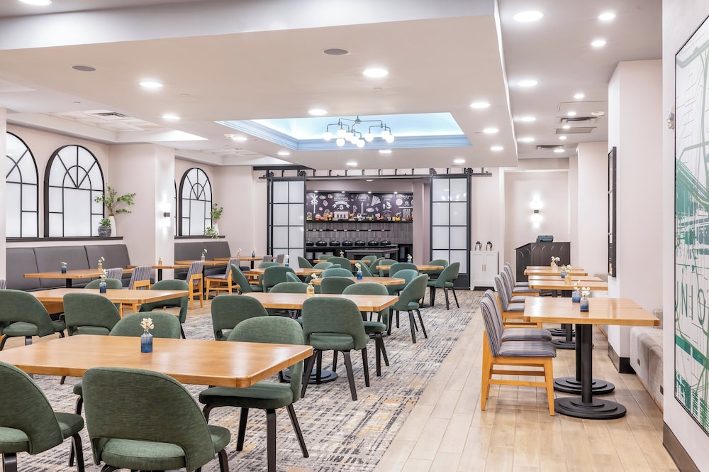 Crowne Plaza Kansas City Downtown by IHG - photo 30