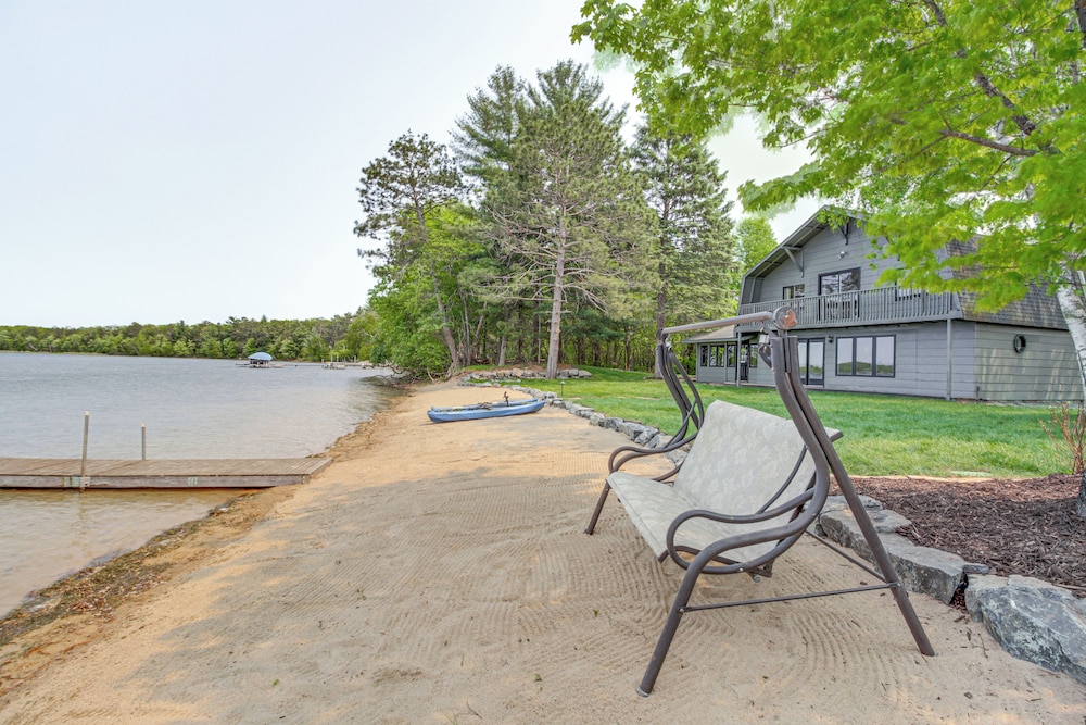 Private Beach: Lakefront Escape in Brainerd — Brainerd — photo 2