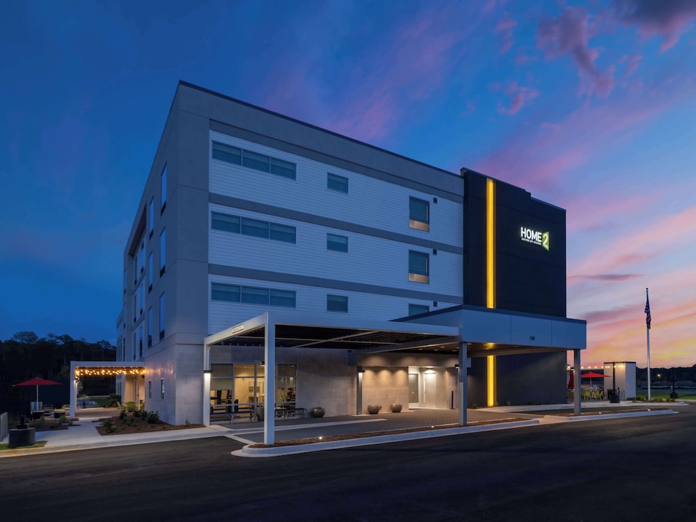 Home2 Suites by Hilton Santa Rosa Beach - photo 42