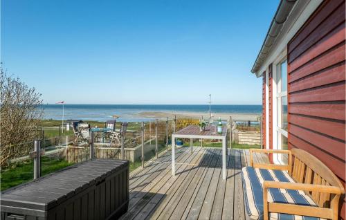 Beautiful Home In Allingåbro With Wifi — 4-Star Luxury Hotel in Allingabro, Denmark
