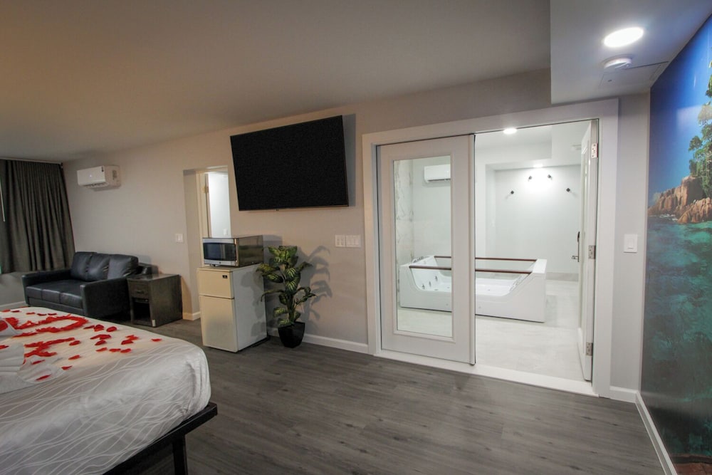 Envi Boutique Hotel Henderson Evansville South - photo 36