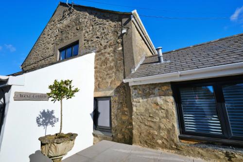 Finest Retreats West Cottage at Goldsithney — 4-Star Luxury Hotel in Penzance, United Kingdom