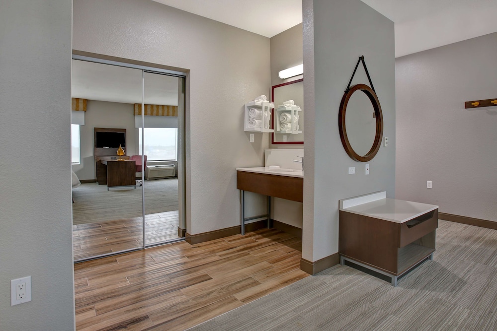 Hampton Inn & Suites Dallas DeSoto - photo 19