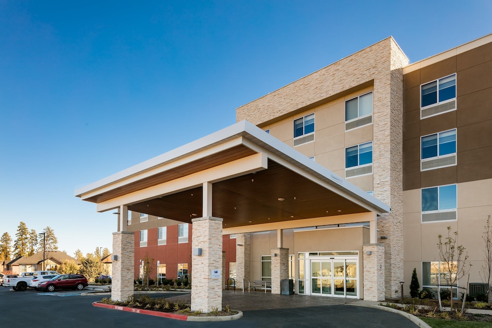 Holiday Inn Express & Suites Bend South by IHG - photo 44