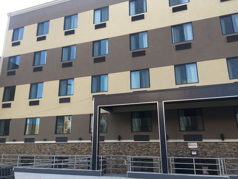 The Williams Hotel - photo 5