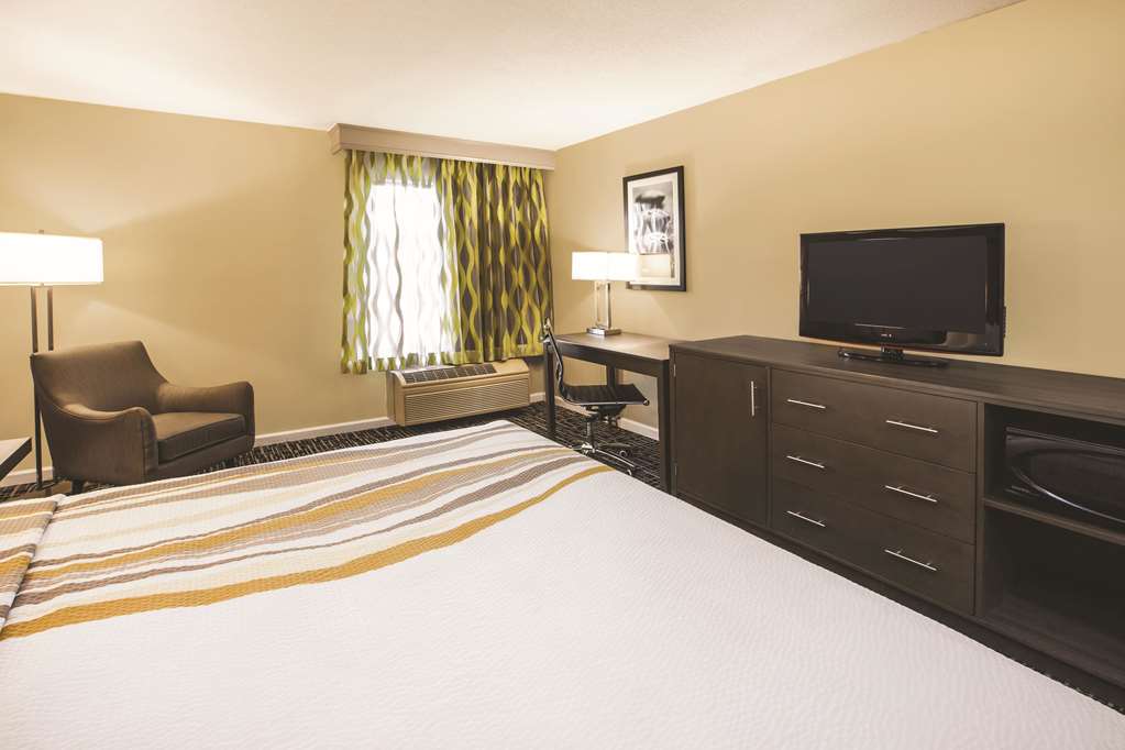 Spark by Hilton Waldorf - photo 29