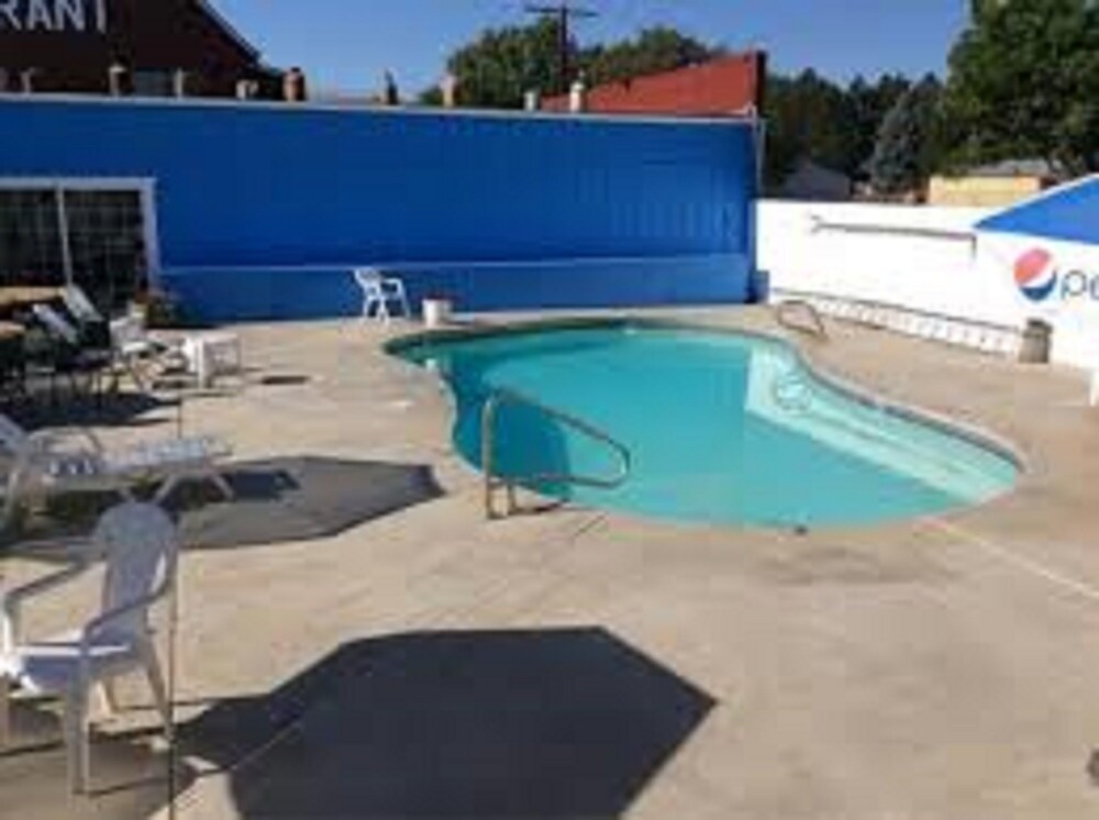 Super 8 by Wyndham Prosser - photo 14
