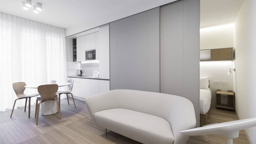 Italianway Stresa 22 C — 4-Star Luxury Hotel in Milan, Italy