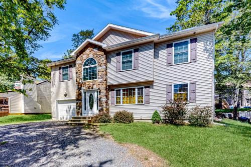 Pocono Waterside Escape - last minute hotel in Unknown City