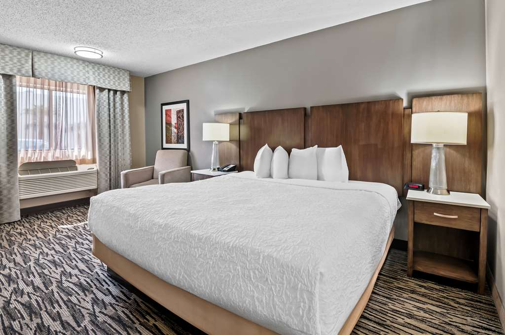 Best Western Los Alamitos Inn & Suites - photo 17