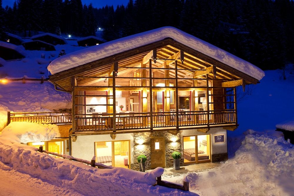 Fürsten Chalet — 4-Star Luxury Hotel in Flachau, Austria