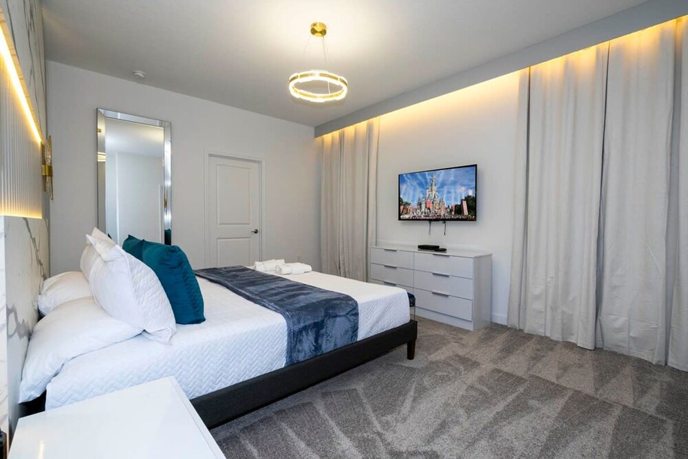 Ultimate Luxury Retreat star Wars Game Room More - photo 33