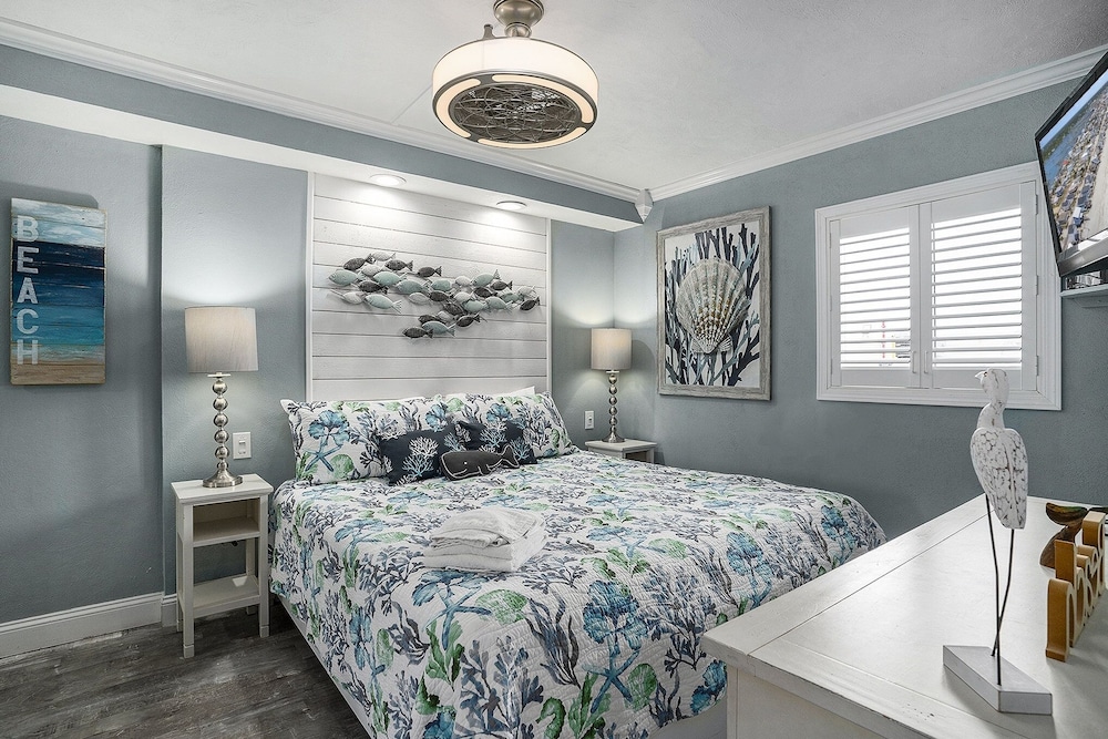 0209 Waters Edge Resort 1 Bedroom Condo by RedAwning - photo 3