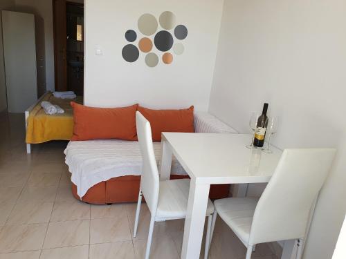 Apartment Ella — 4-Star Luxury Hotel in Rab, Croatia
