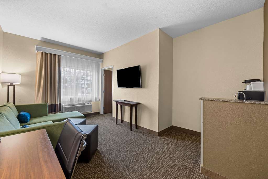 Comfort Inn & Suites Pueblo - photo 28