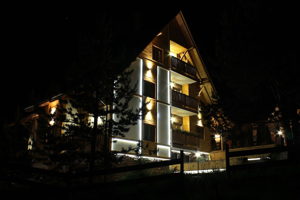 Villa Natural Wood — 4-Star Luxury Hotel in Zlatibor, Serbia