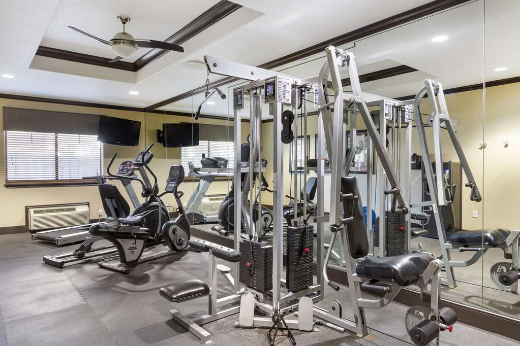 Best Western Plus Classic Inn & Suites - photo 10