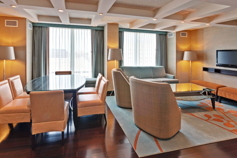 Crowne Plaza Chicago Ohare Hotel & Conf Ctr by IHG - photo 10
