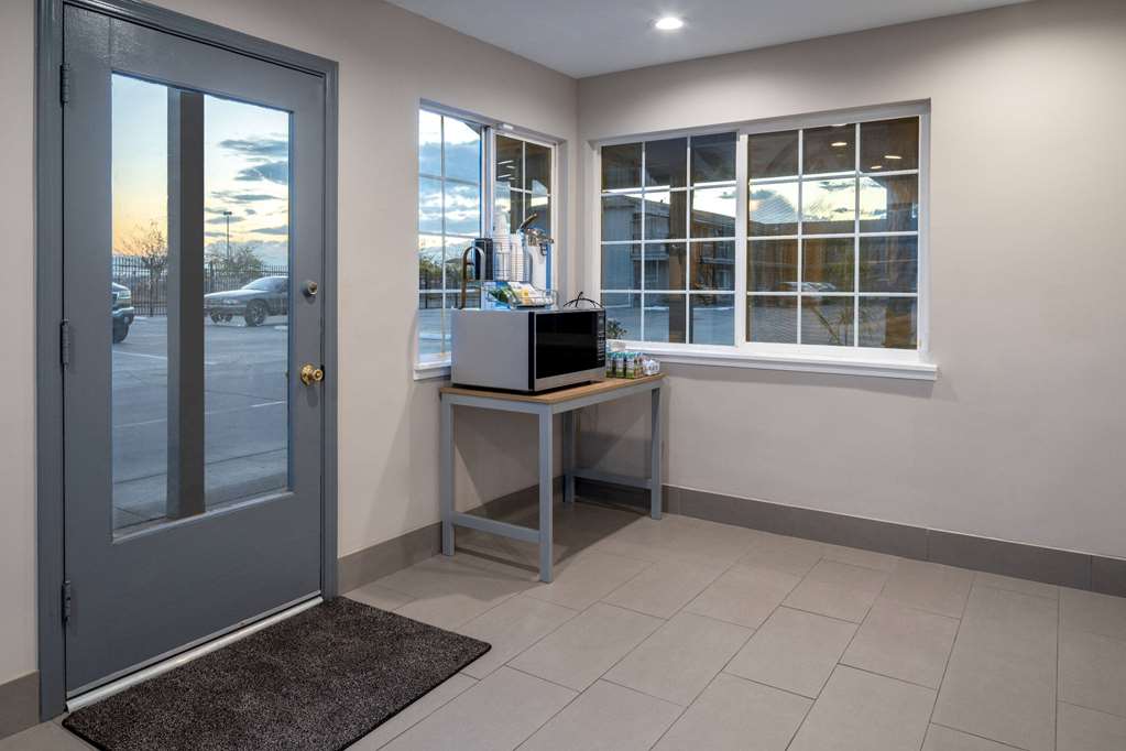 Super 8 by Wyndham Bakersfield CA - photo 8