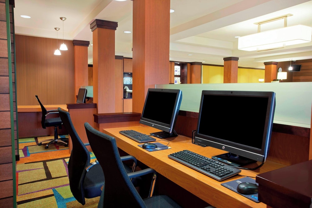 Fairfield Inn & Suites by Marriott Detroit Metro Airport Romulus - photo 19