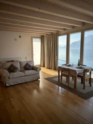 The House on the lake shore — 4-Star Luxury Hotel in Dervio, Italy