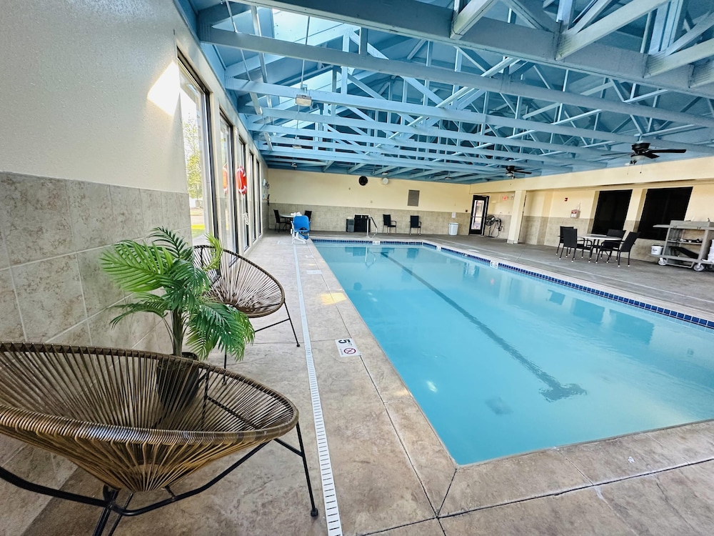 Country Inn & Suites by Radisson Canton near Hall - photo 23