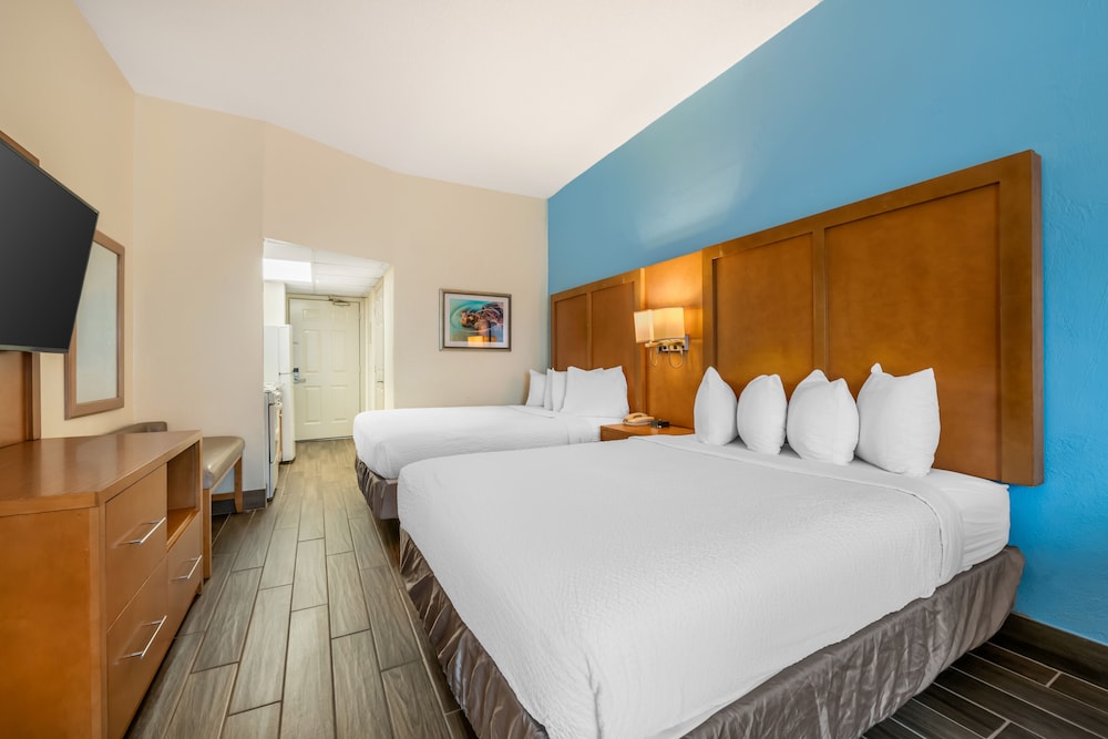 Tropical Winds Oceanfront Hotel - photo 57