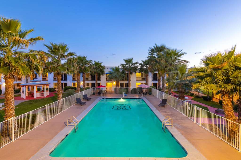 Ramada by Wyndham Kingman - photo 8