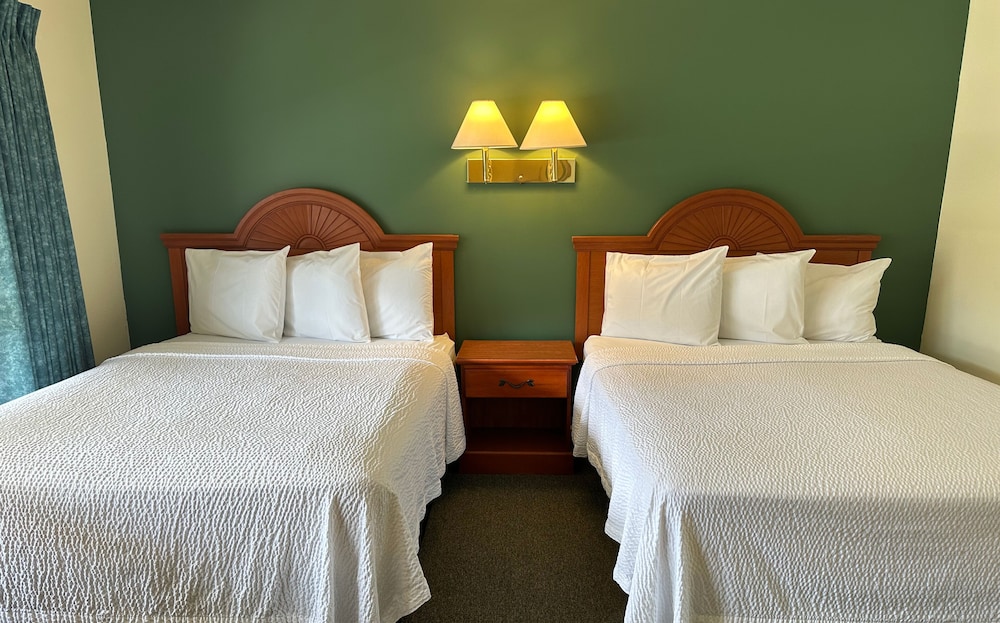O'Sullivan's On The Lake Motel - photo 7