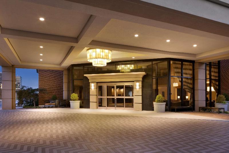 Doubletree by Hilton McLean Tysons — Mclean — photo 5