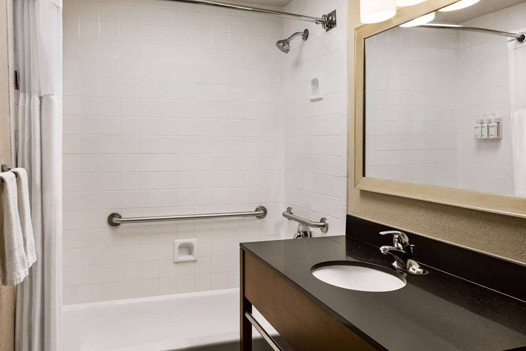 Ramada by Wyndham Albuquerque Airport - photo 22