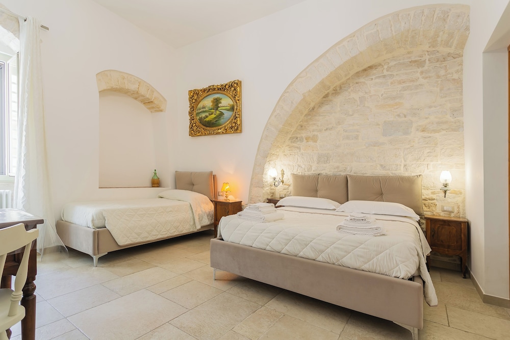 Antico Monastero — 4-Star Luxury Hotel in Bitonto, Italy