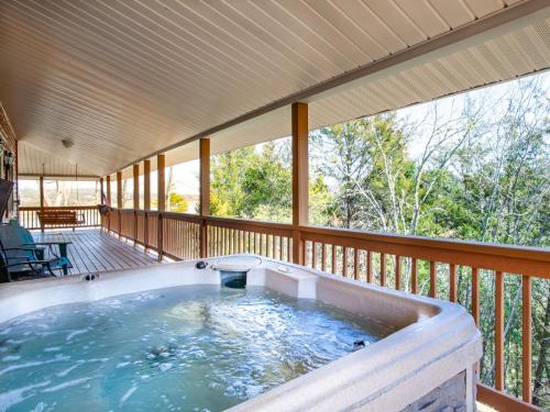 The Lookout Lake View Hot Tub and Grill - photo 19