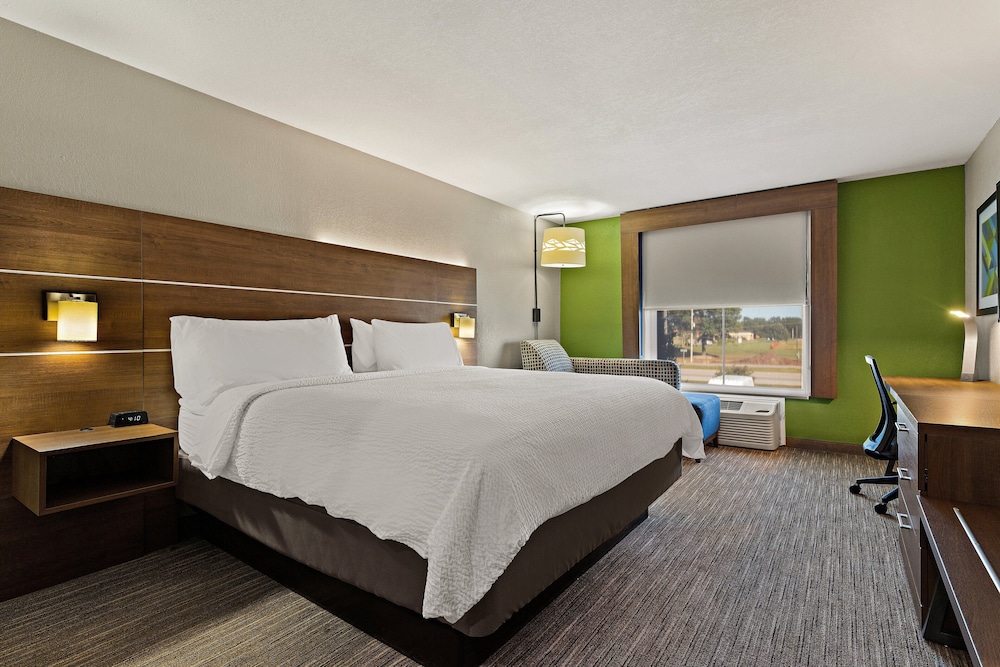 Holiday Inn Express Hotel & Suites Okmulgee by IHG - photo 6