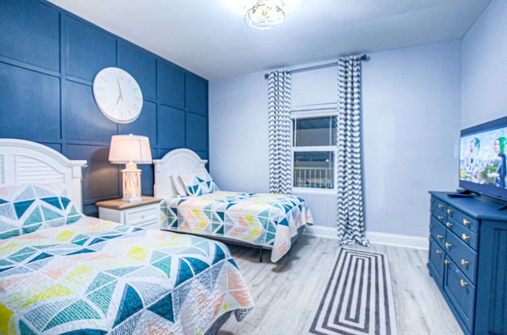 Laketown Wharf Resort by Aneliya's Rentals - photo 48