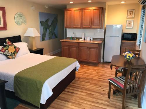 Harborside Motel & Marina - photo 36