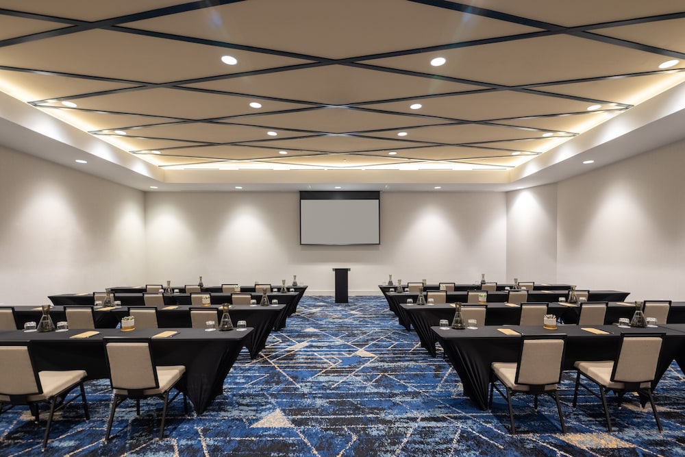 Crowne Plaza Atlanta NE Norcross by IHG - photo 41