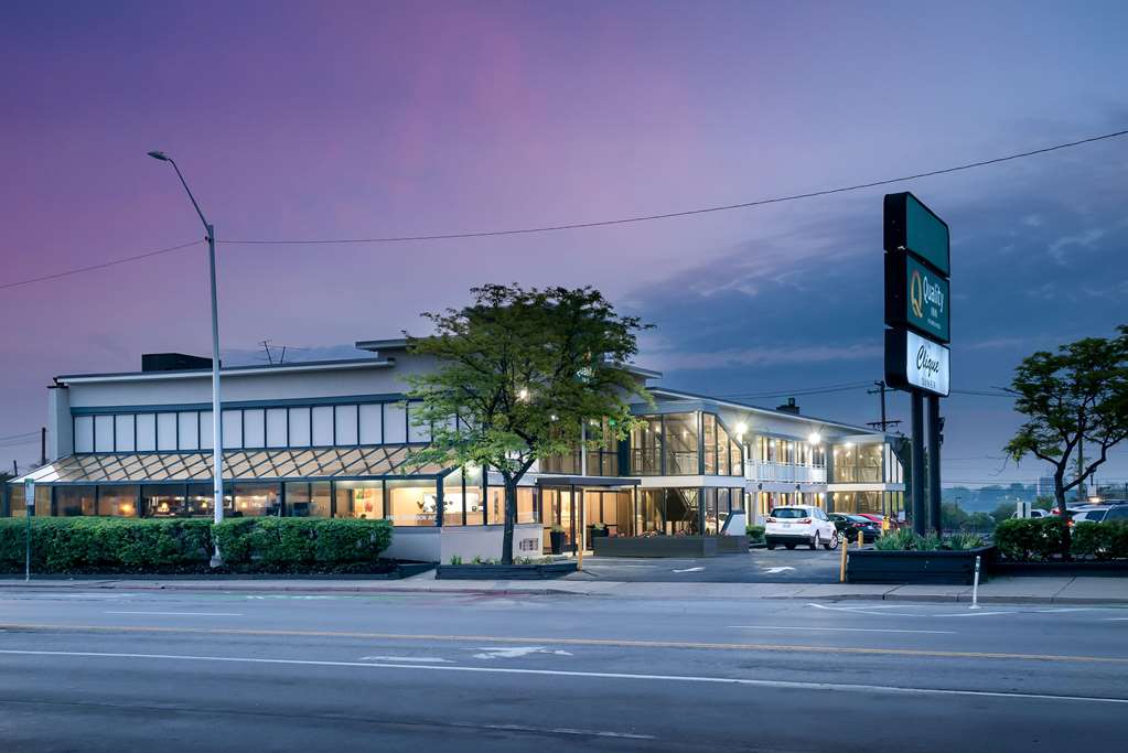 Quality Inn Detroit Downtown - photo 8
