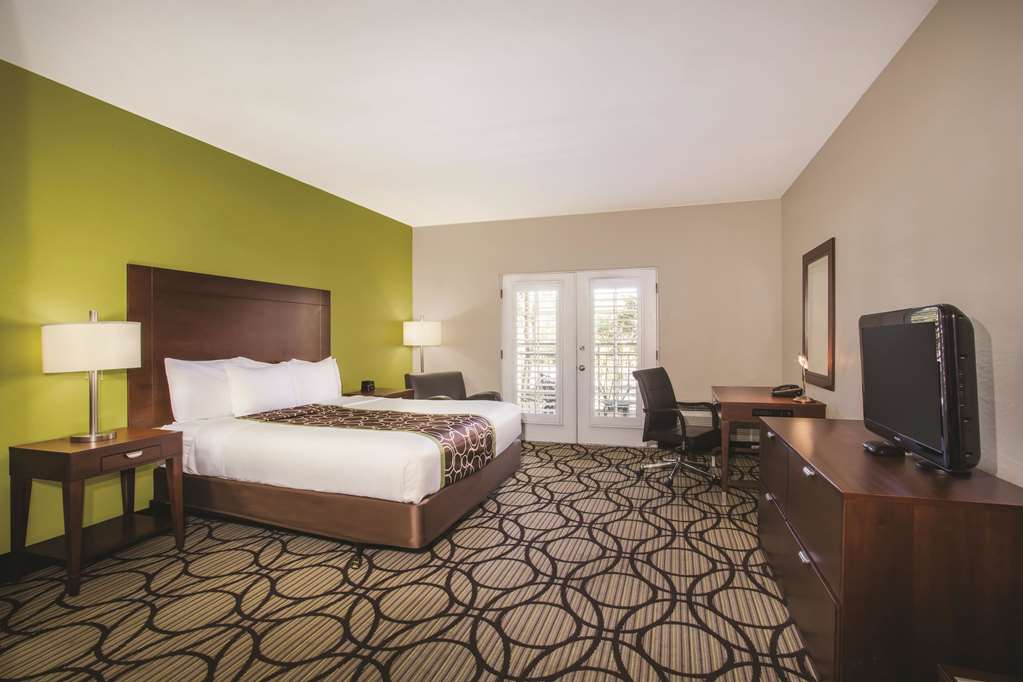La Quinta Inn & Suites by Wyndham Conference Center Prescott - photo 19