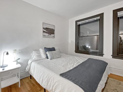 Quiet 1 Bed Studio Heart of Downtown — 4-Star Luxury Hotel in Des Moines, United States