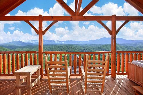 Smoky Sunrise 53 — 4-Star Luxury Hotel in Sevierville, United States