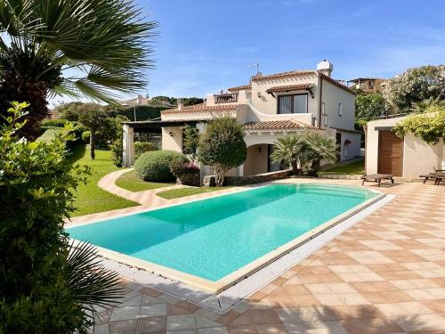 Villa Hibiscus Stintino — 4-Star Luxury Hotel in Stintino, Italy