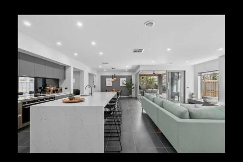 Sophisticated Abode — Mount Duneed