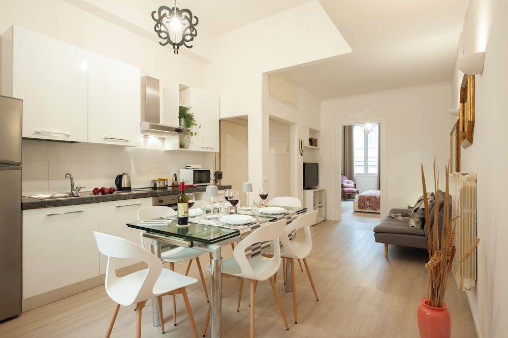 Bargello Flo Apartments — 4-Star Luxury Hotel in Florence, Italy