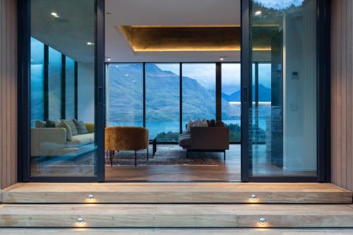 The Hill Residence by Sotheby's Luxury Rental Homes — 4-Star Luxury Hotel in Queenstown, New Zealand